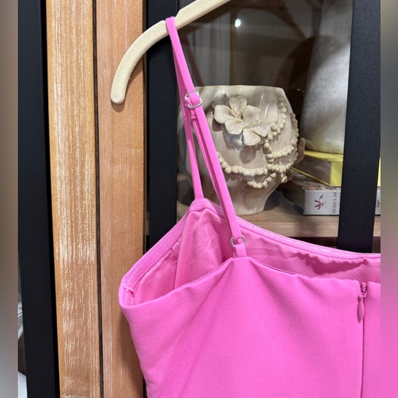 LIKELY Amica Tiered Ruffle Hem Mini cocktail dress Barbie Pink Sugar square neck - Picture 5 of 8